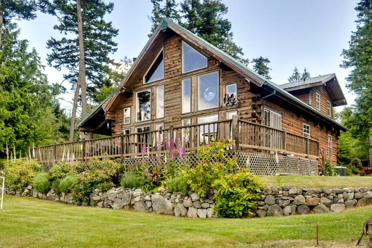 Log Home On Lopez-Spencer Spit Port Stanley Εξωτερικό φωτογραφία
